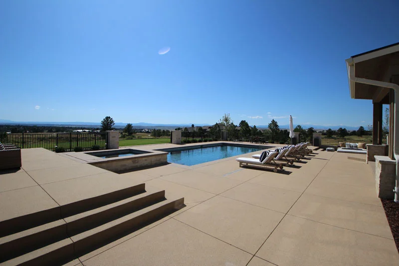 Luxury Swimming Pool